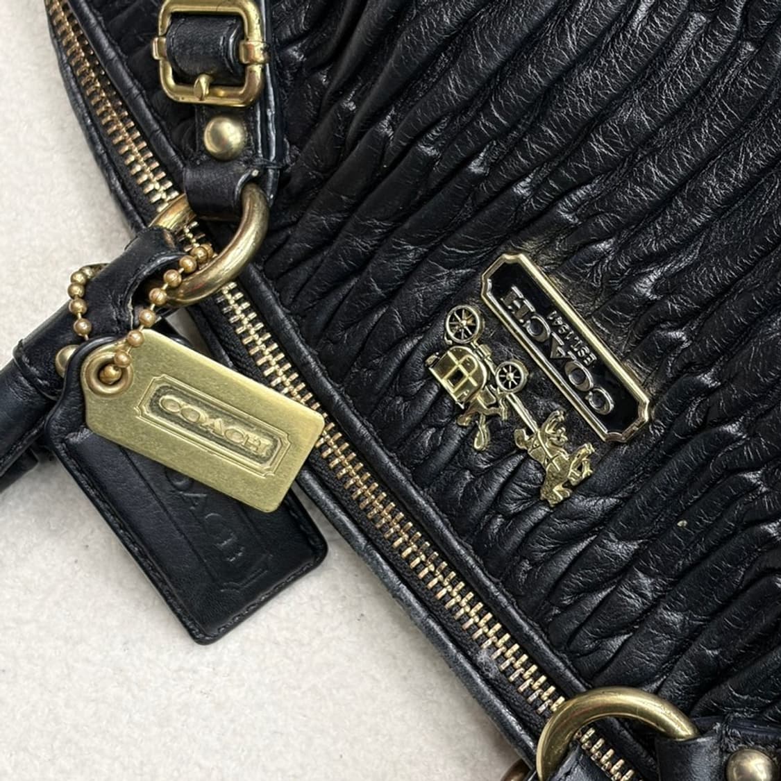 COACH 메디슨 게더드 레더 소피아 사첼백 상품이미지2