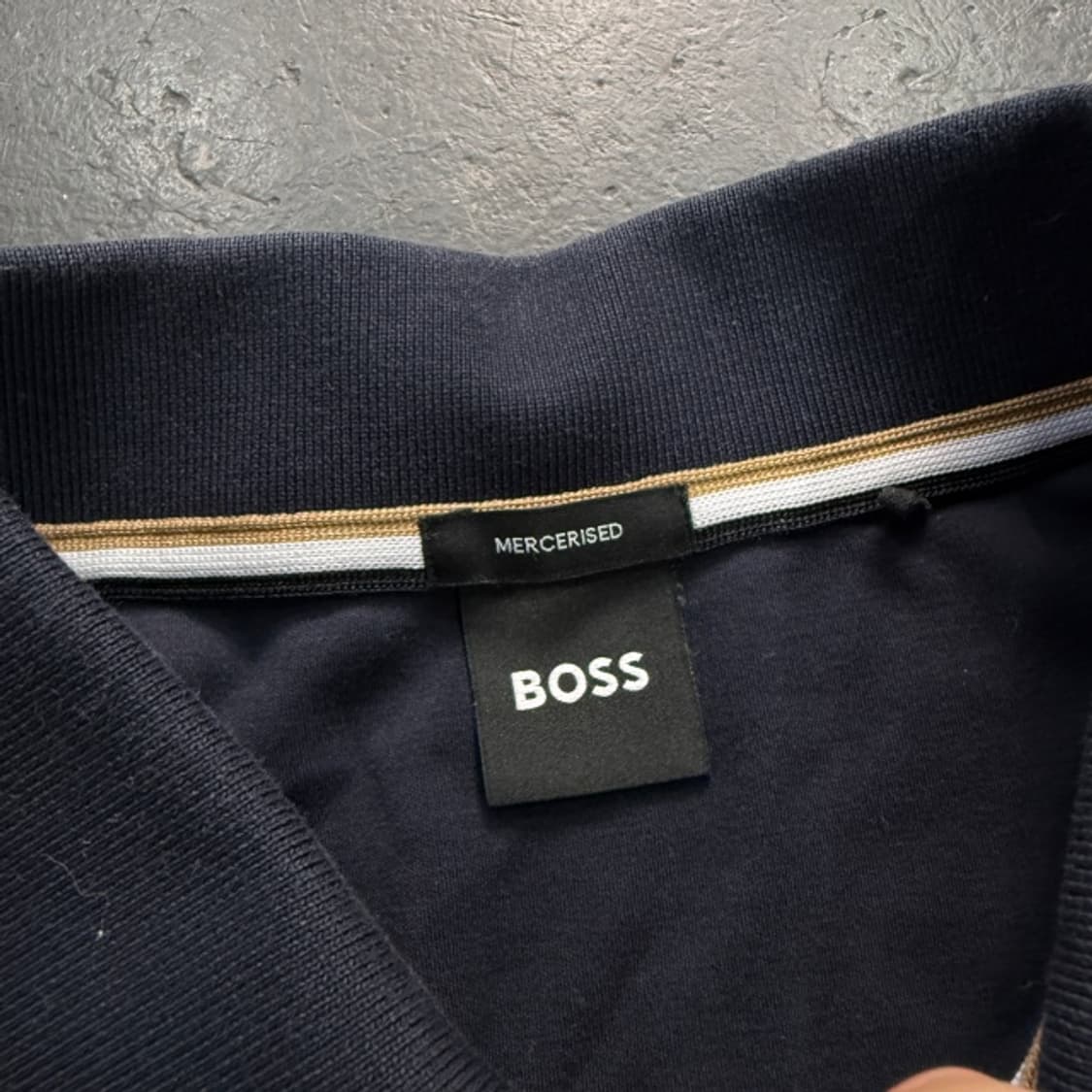 105 휴고보스 반집업 카라티  상품이미지3