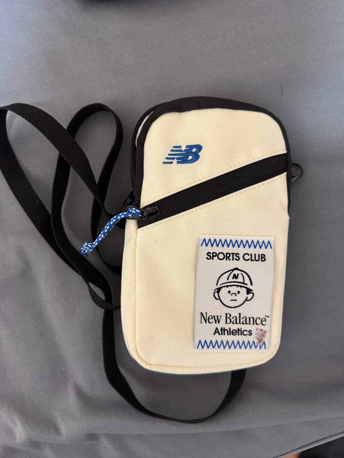 뉴발란스 미니 가방 상품이미지1