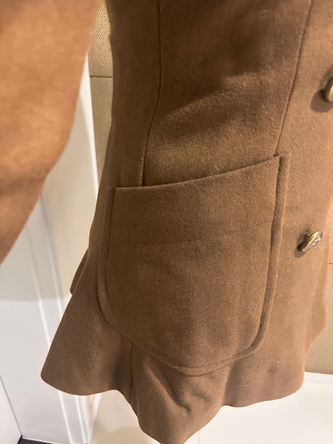 비비안웨스트우드 앵글로매니아 플레어 드레이핑코트 상품이미지3