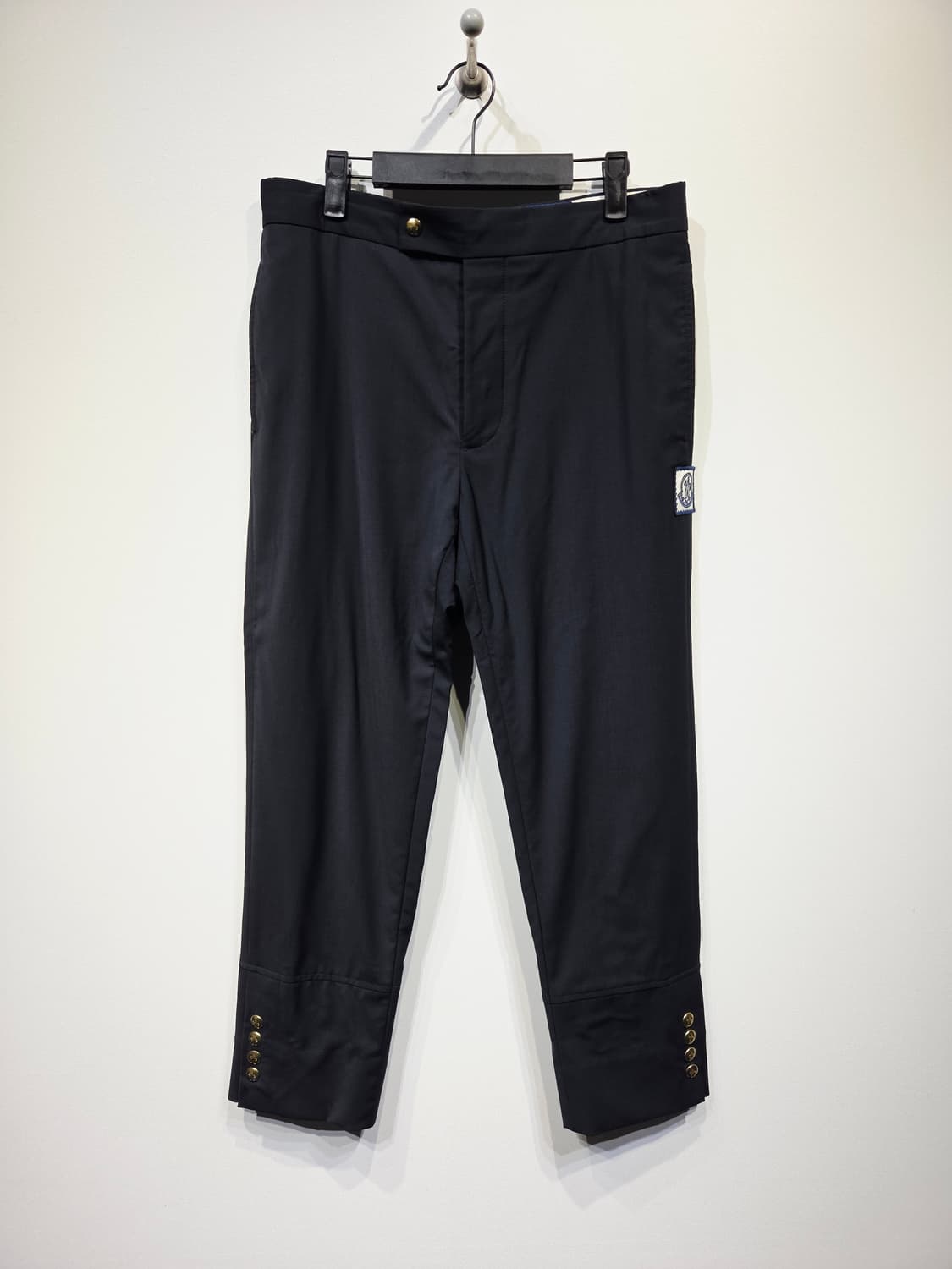 몽클레어 감마블루 금장 버튼 나일론 팬츠 상품이미지2