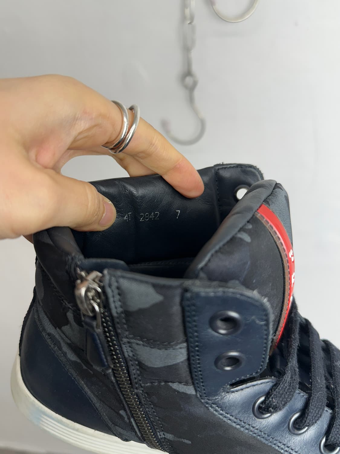 Prada Camouflage Nylon & Leather High-To 상품이미지9