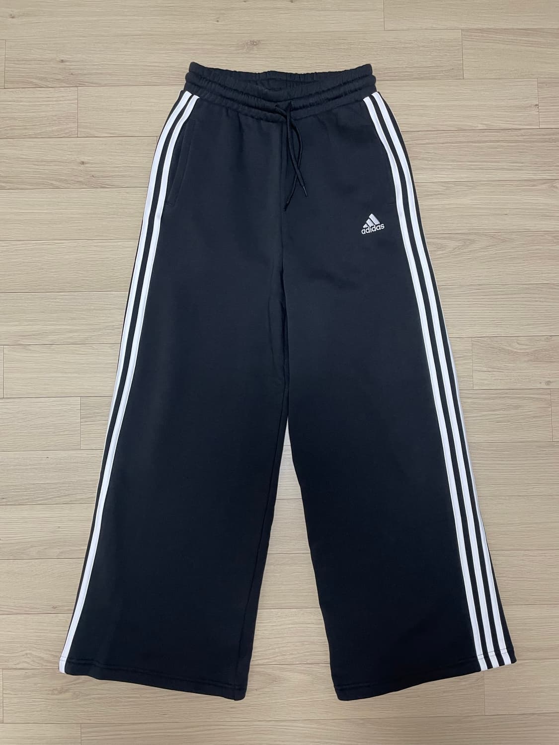 아디다스 에센셜 3S 프렌치 테리 와이드 팬츠 상품이미지3