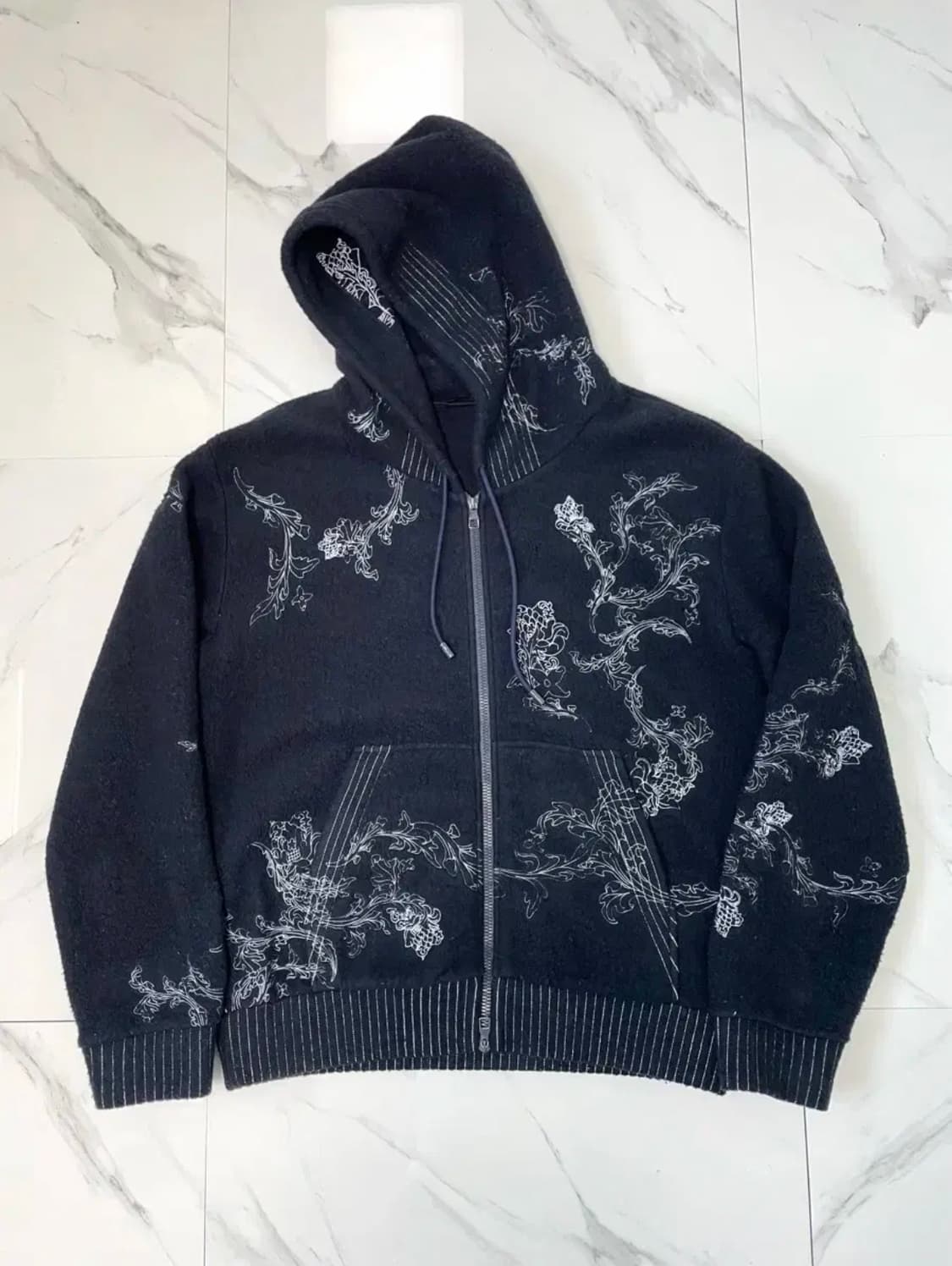 루이비통 엠브로이더드 LV 플리스 후드집업 자켓 XL 상품이미지2
