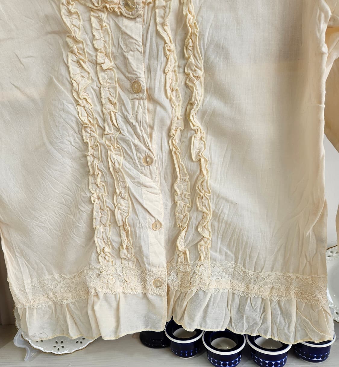 크림 레이스 프릴 블라우스 상품이미지4