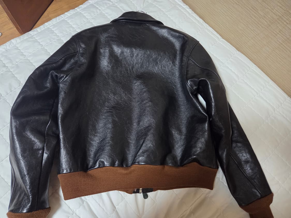 아카펠라클로딩 신키사 말가죽 a2자켓 팝니다 44사이즈 상품이미지2