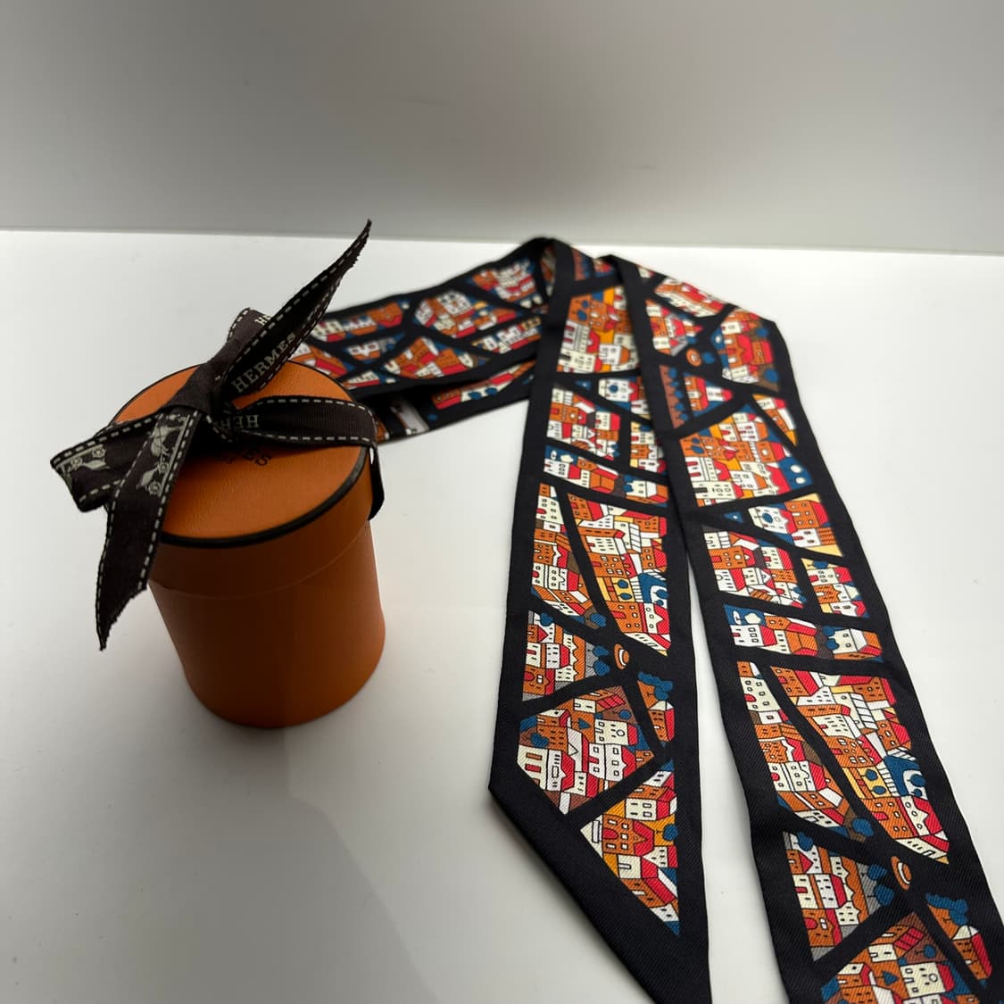 에르메스 24 faubourg 숏 스카프 상품이미지3