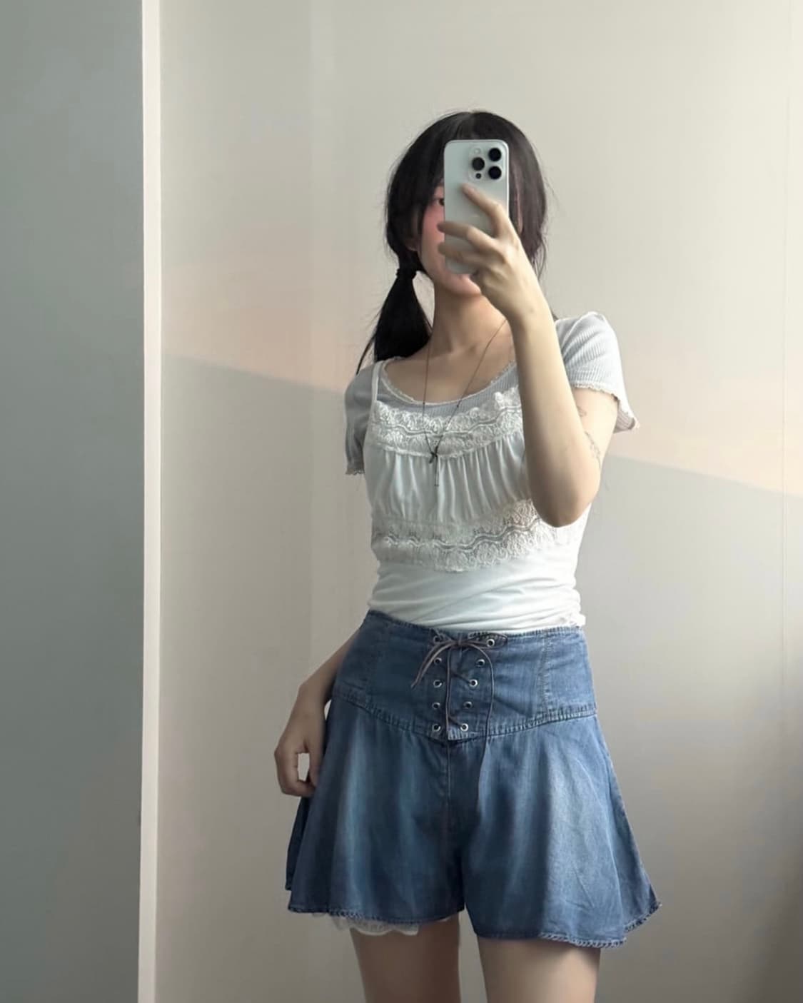 언샤픈 빈티지 페일블루 레이스 티셔츠 상품이미지2