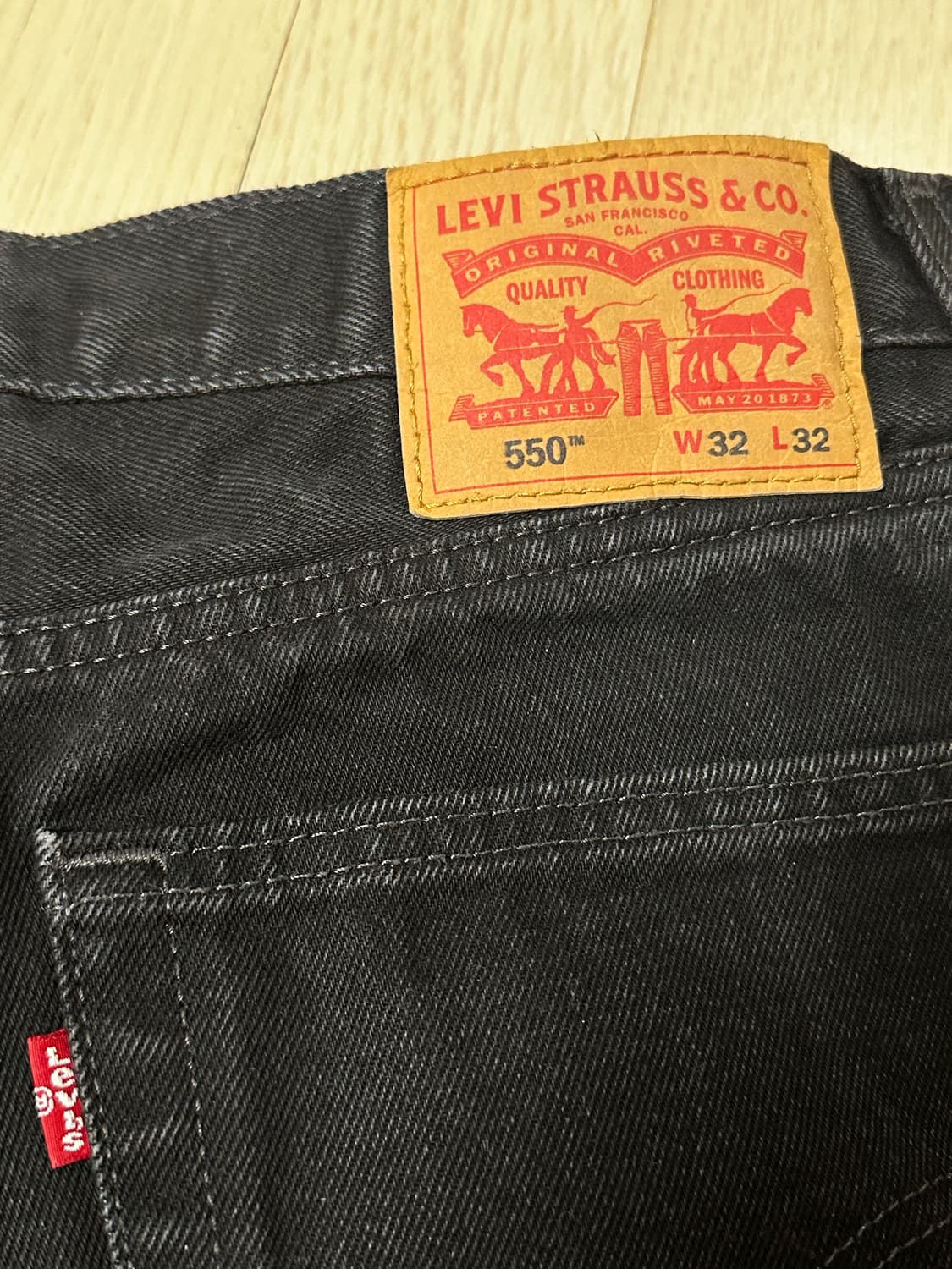 리바이스 550 블랙 데님 청바지 32사이즈 상품이미지3