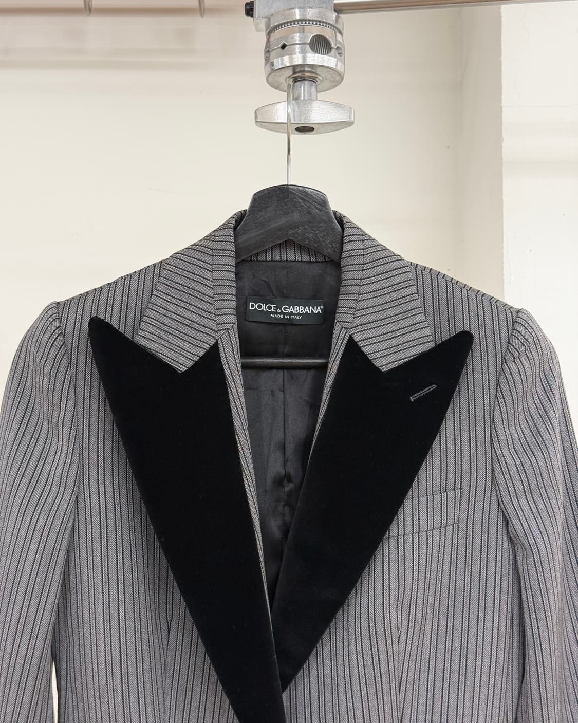 돌체 앤 가바나 그레이 스트립드 울 벨벳 레이펠 자켓 상품이미지2