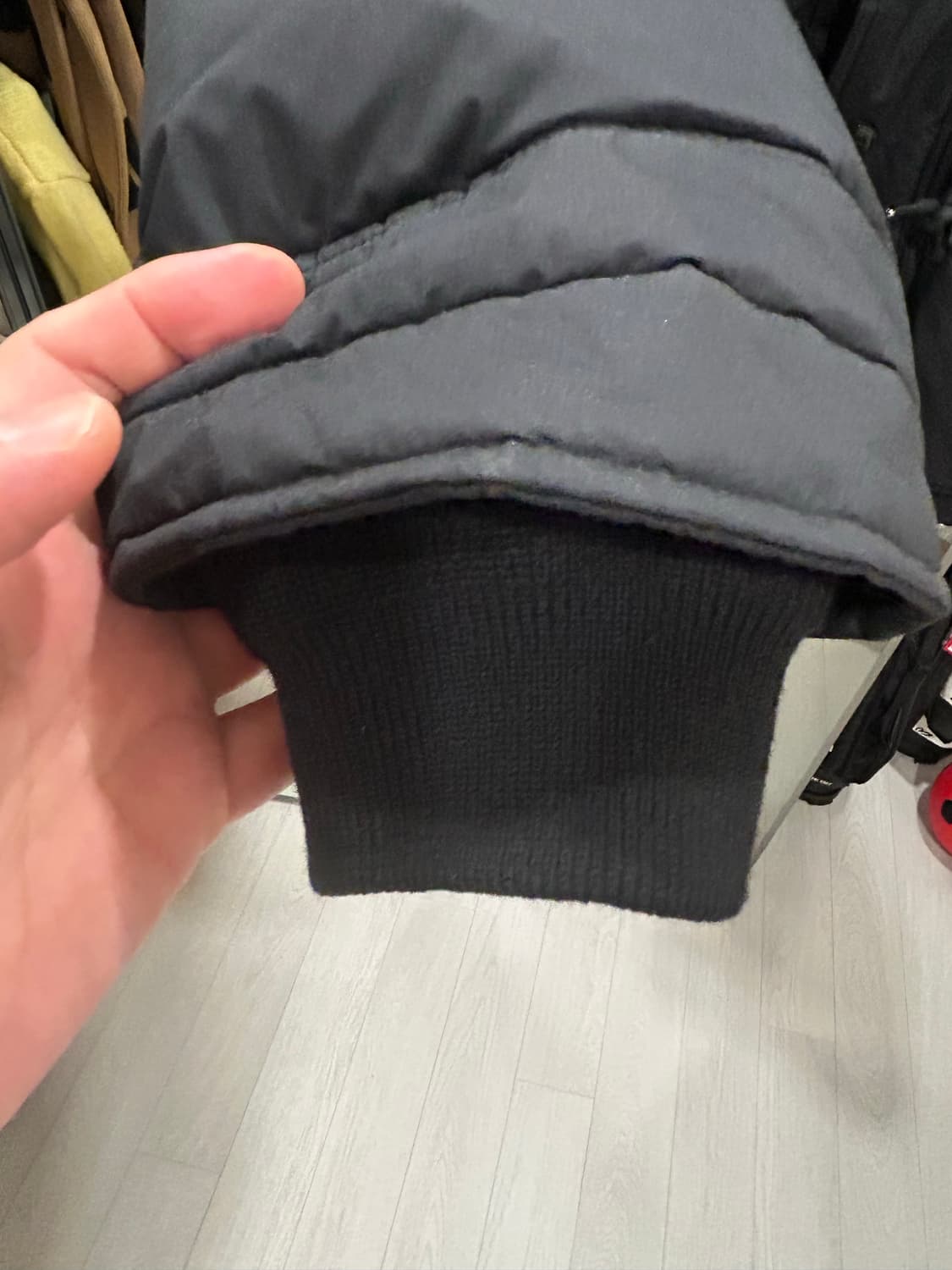 이스트로그 유틸리티 패딩 23FW 블랙 M 105 상품이미지2