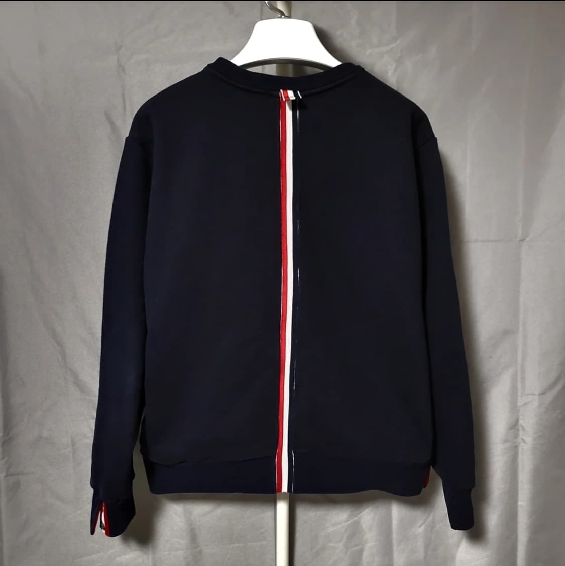 [3 size]톰브라운 백삼선 맨투맨 상품이미지1