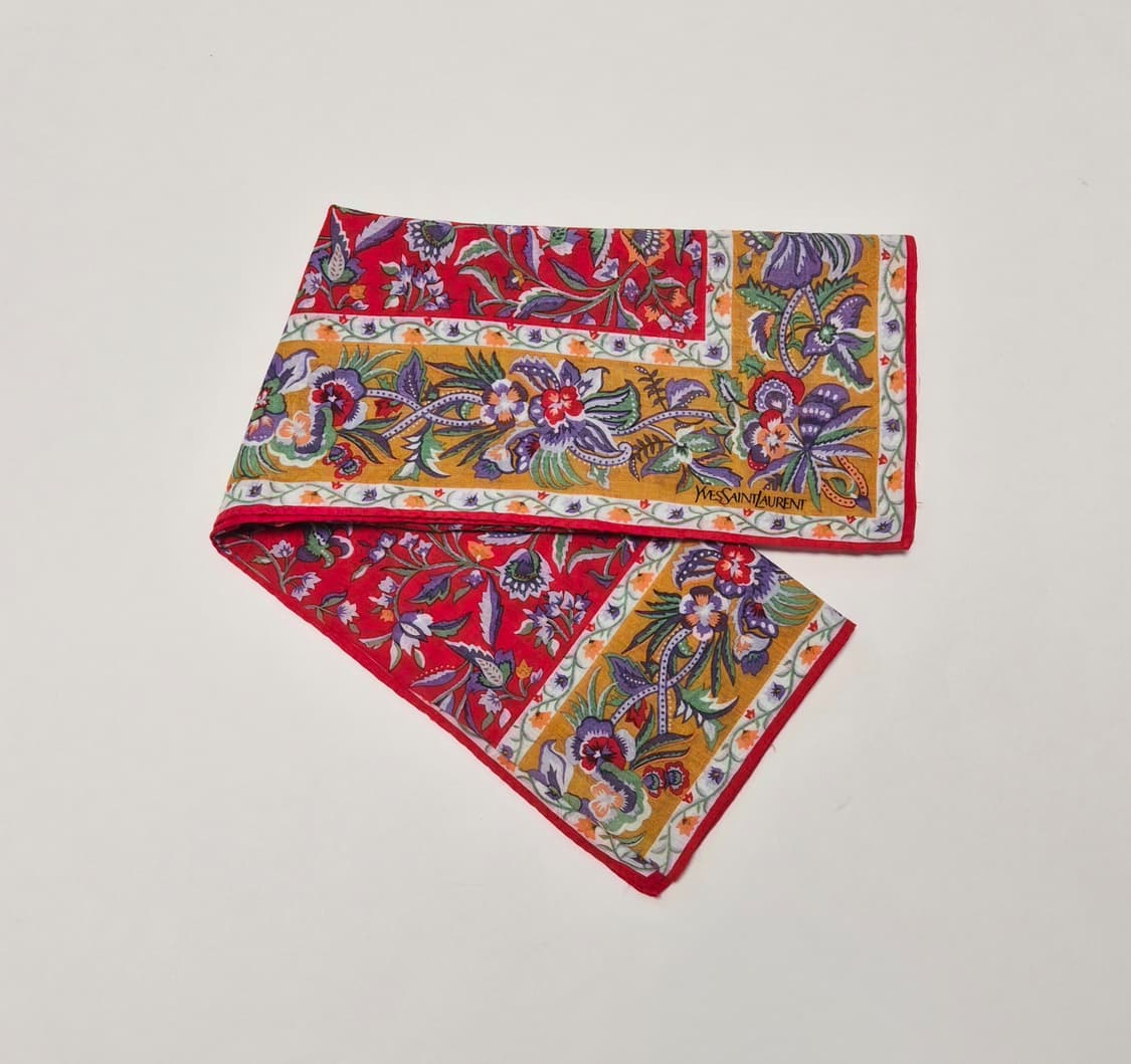 입생로랑 쁘띠 스카프 손수건 머플러  상품이미지2