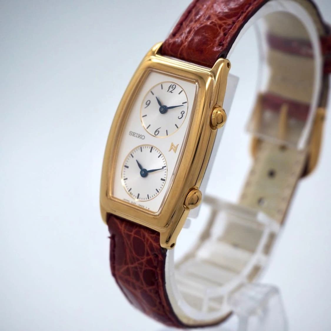 세이코 노이에 듀얼 타임 시계 상품이미지2