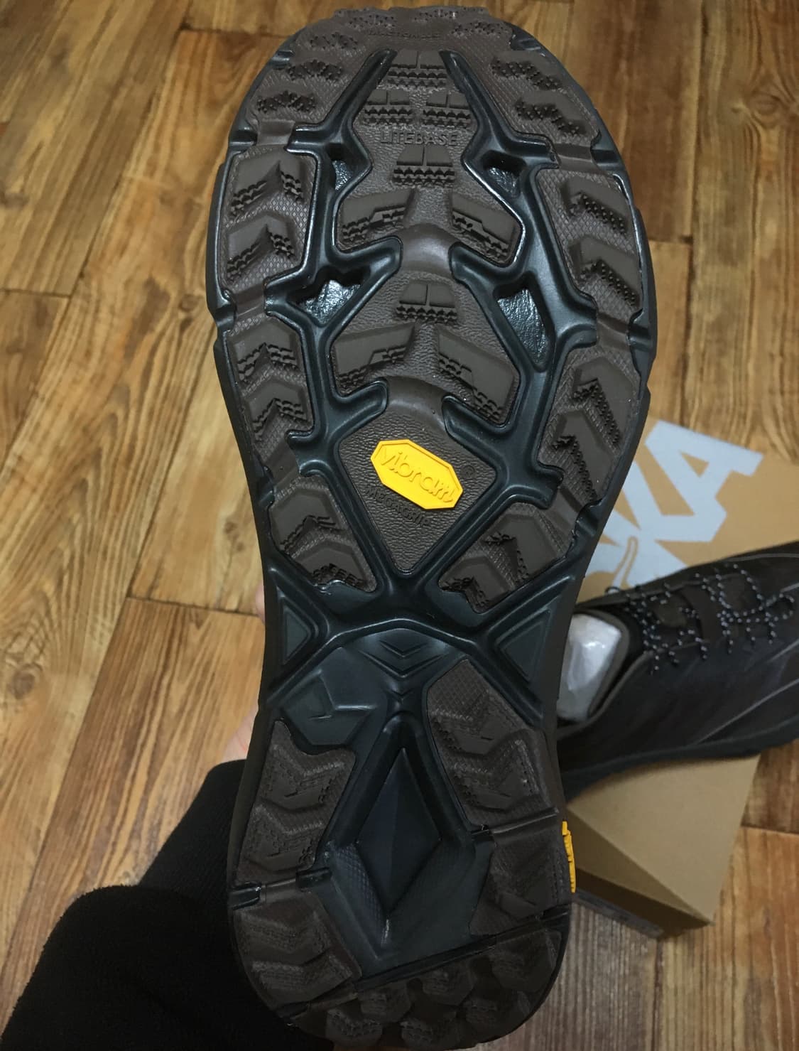 호카 새티스파이 마파테스피드4 라이트 커피 판매합니다 상품이미지7