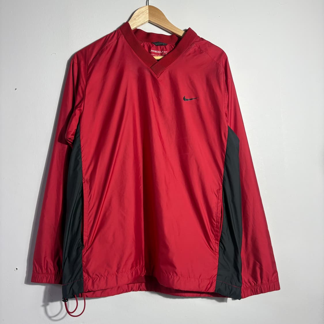 나이키 레드 브이넥 윈드브레이커  (무료배송) 상품이미지1
