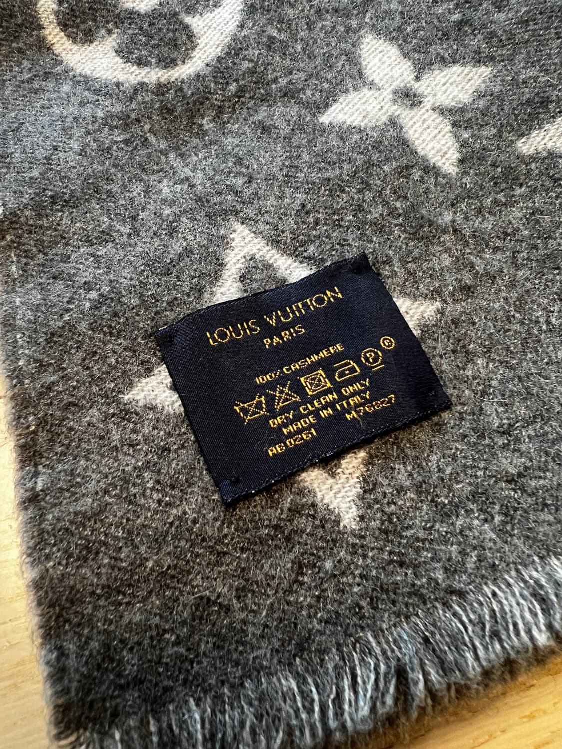 루이비통 모노그램 Dawn to Dusk 머플러 상품이미지4