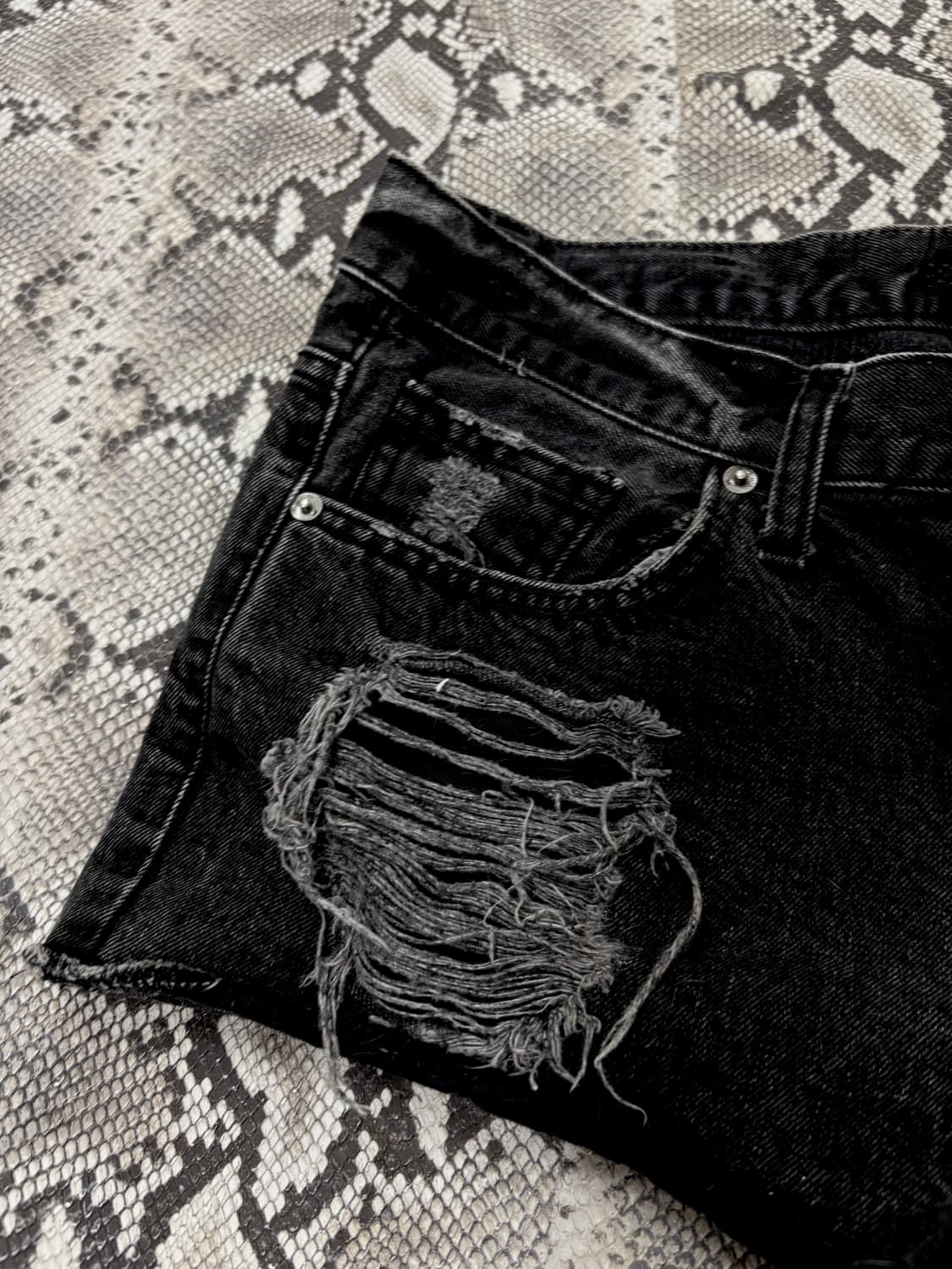 “Vintage” 00’s Mood Black Damaged Hot Pa 상품이미지4