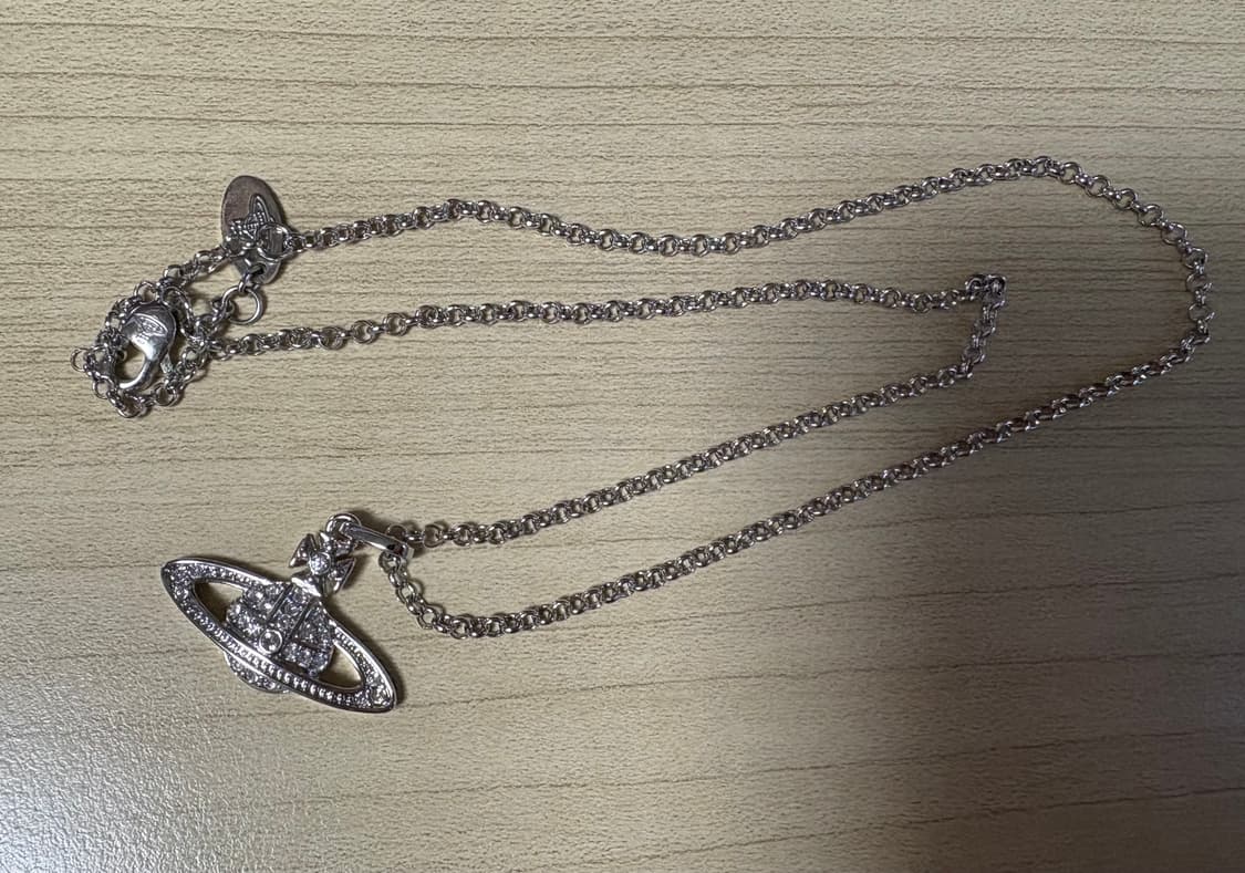 비비안웨스트우드 미니 바스 릴리프 목걸이 상품이미지1