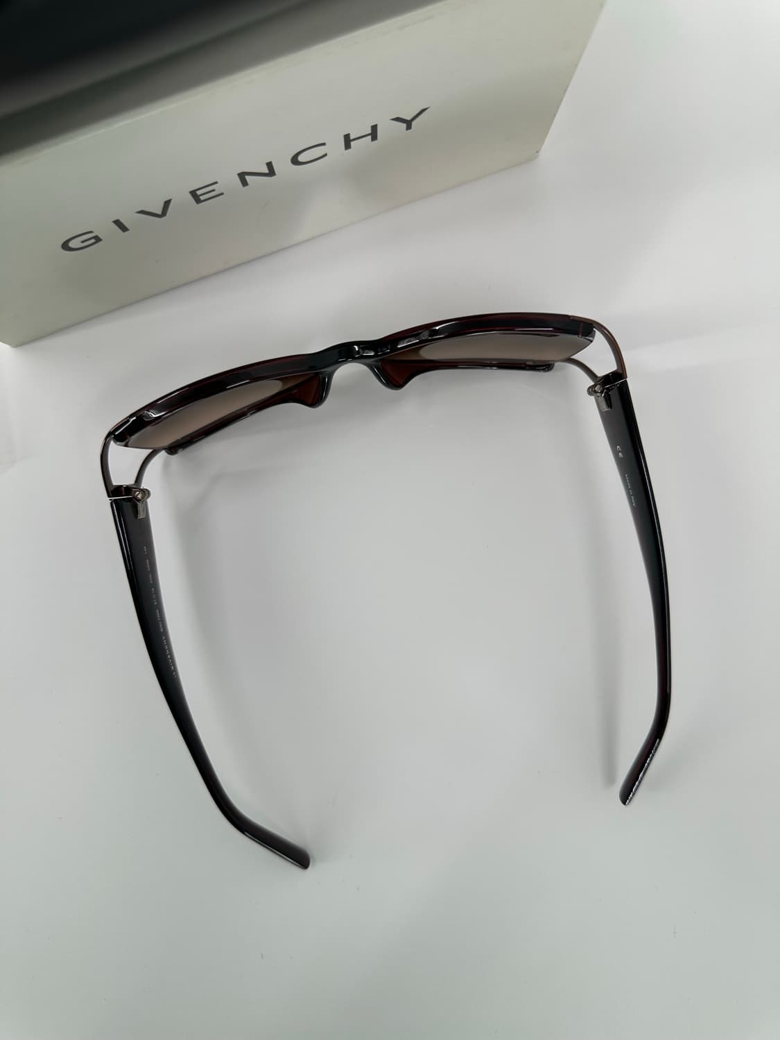 [새상품 무료배송] 정품 지방시 Made in Italy 선글라스 상품이미지7