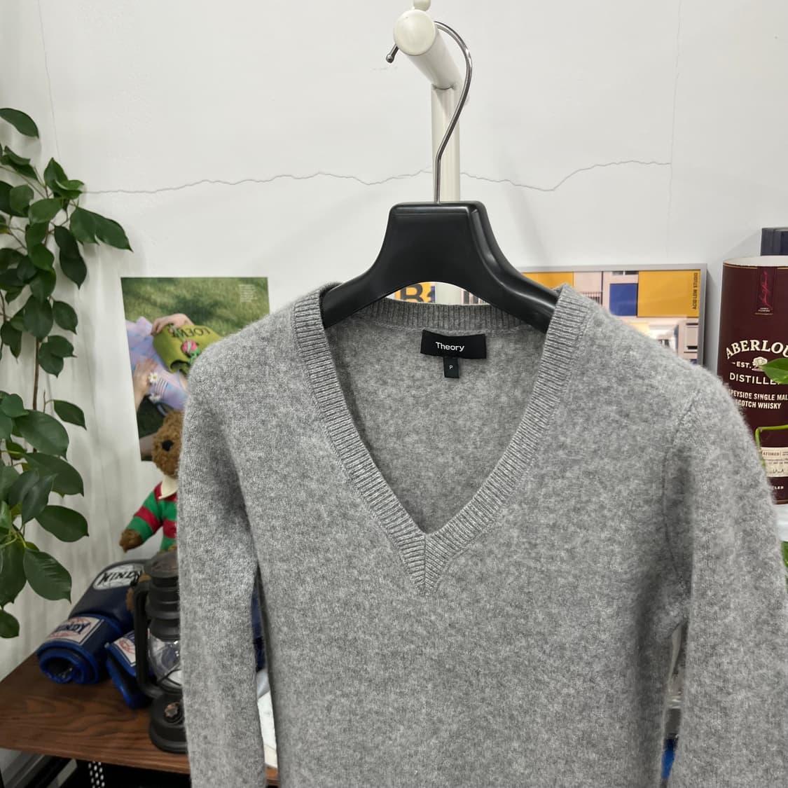 띠어리 우먼 캐시미어 100% 브이넥 니트 P 상품이미지2