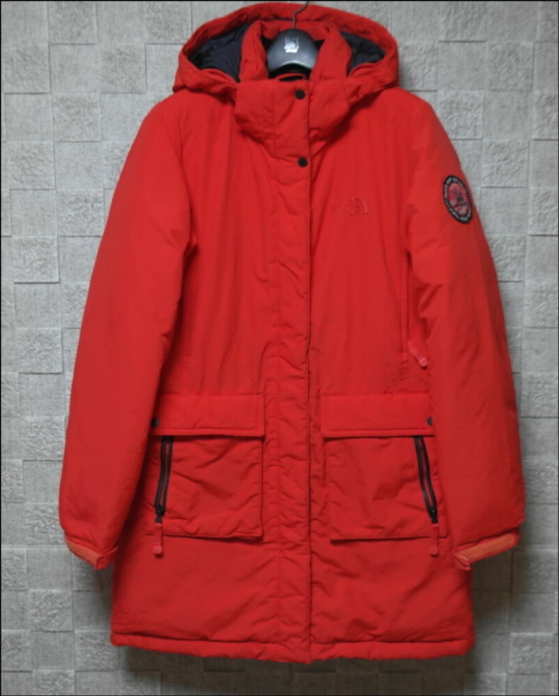 노스페이스 여성 하프 구스패딩 상품이미지1