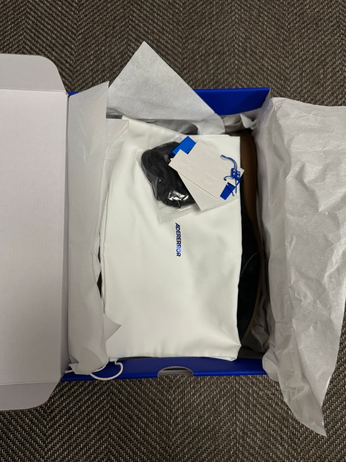 아더에러 스키드 블랙 상품이미지3