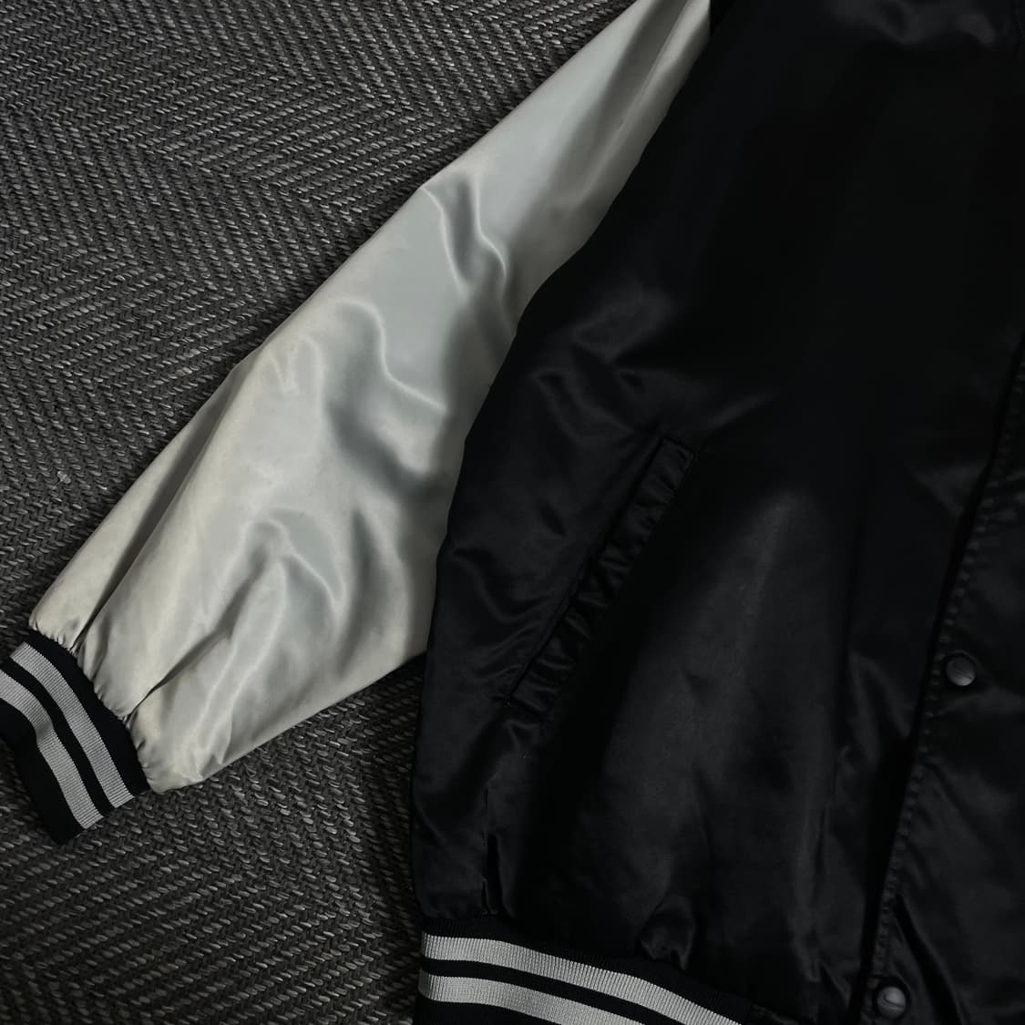 00s 나이키 올드스쿨 박시핏 사틴 바시티 자켓o 3295 상품이미지3