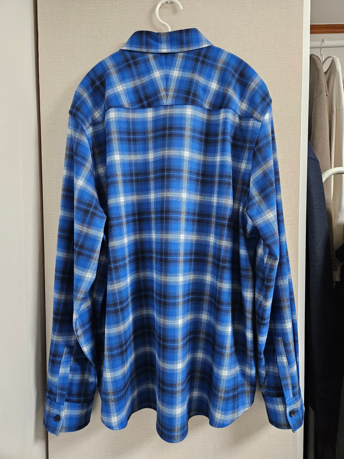 COS 릴랙스드핏 울 블렌드 블루 체크셔츠 L 상품이미지3