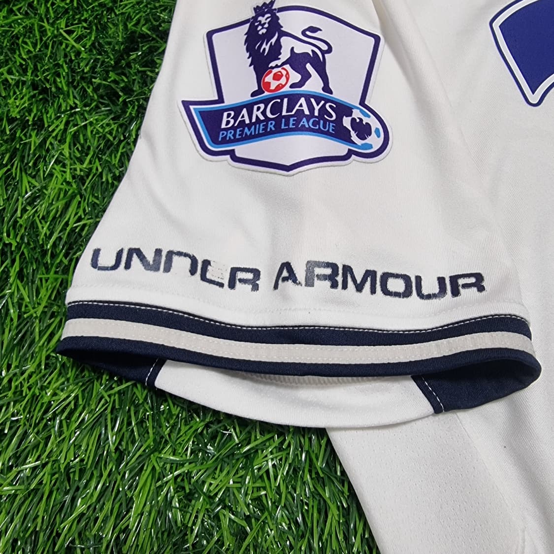 13-14시즌 토트넘 홈 유니폼 #37 케인 상품이미지5