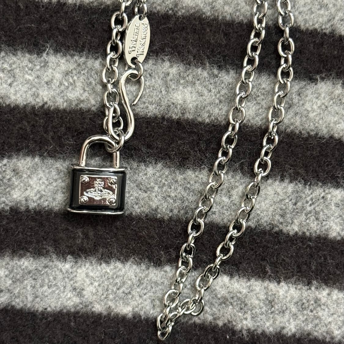 비비안웨스트우드 자물쇠 목걸이 상품이미지1