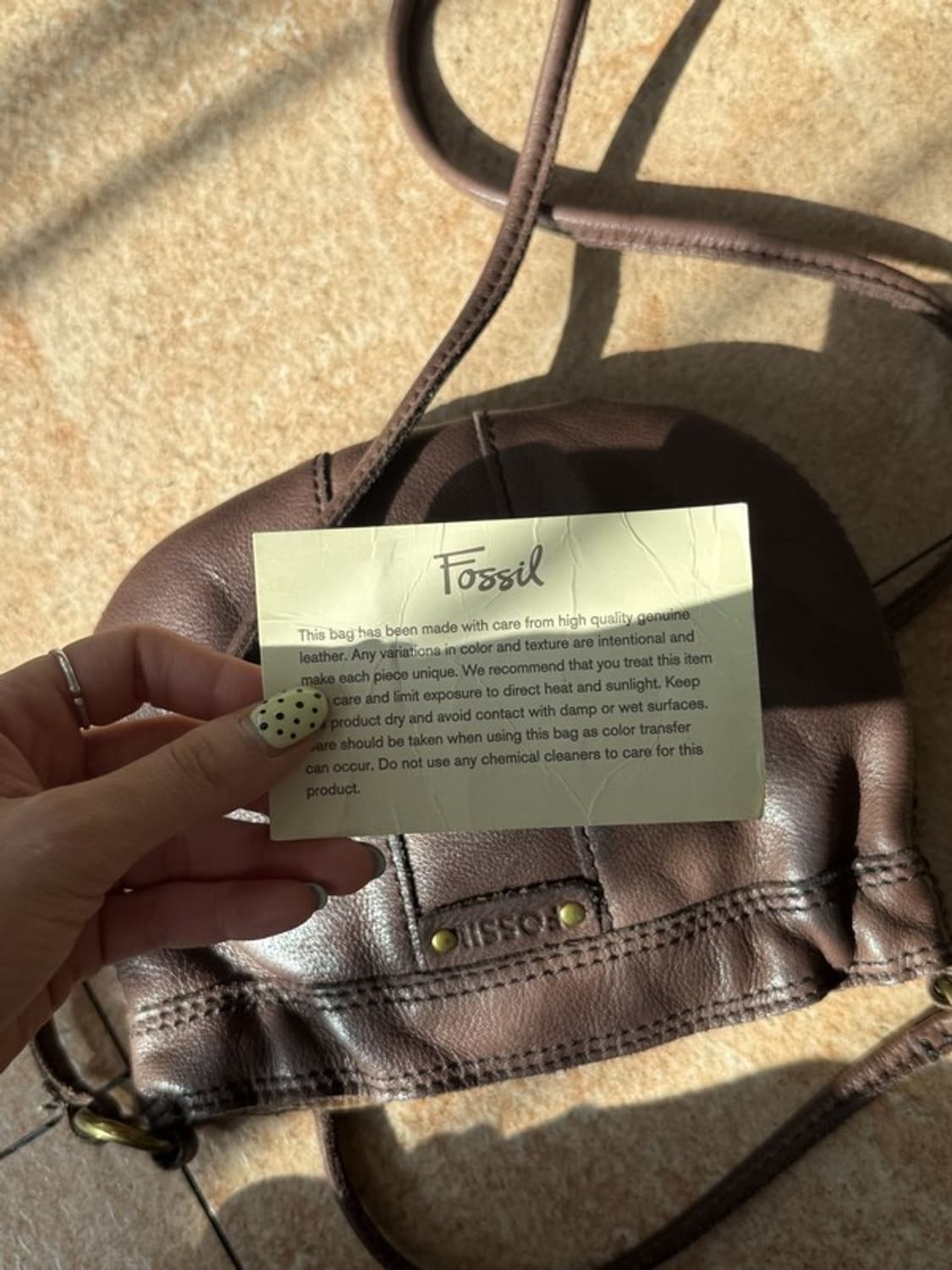 FOSSIL 파슬 빈티지 가죽 금장스터드 버킷크로스백 상품이미지6