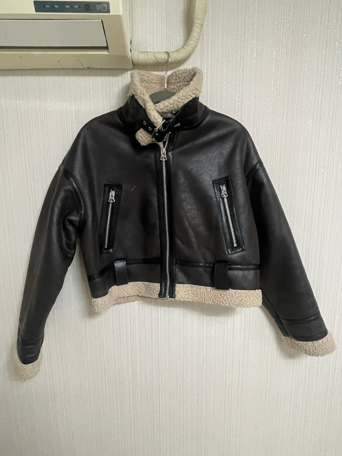 자라 숏무스탕 판매합니다 상품이미지3