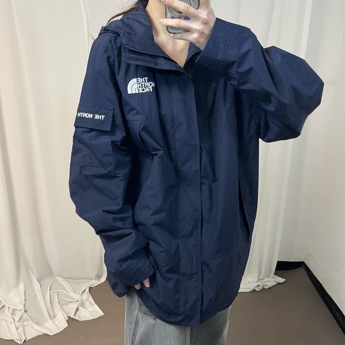 The North Face navy windbreaker 상품이미지3