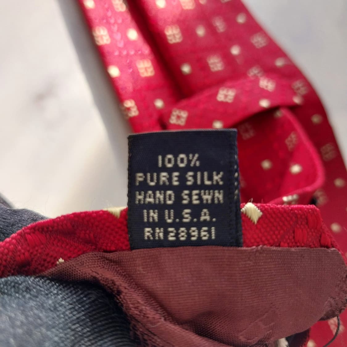 버버리 실크 레드 자카드 패턴 넥타이 9.7cm A+등급 K1345
 상품이미지10