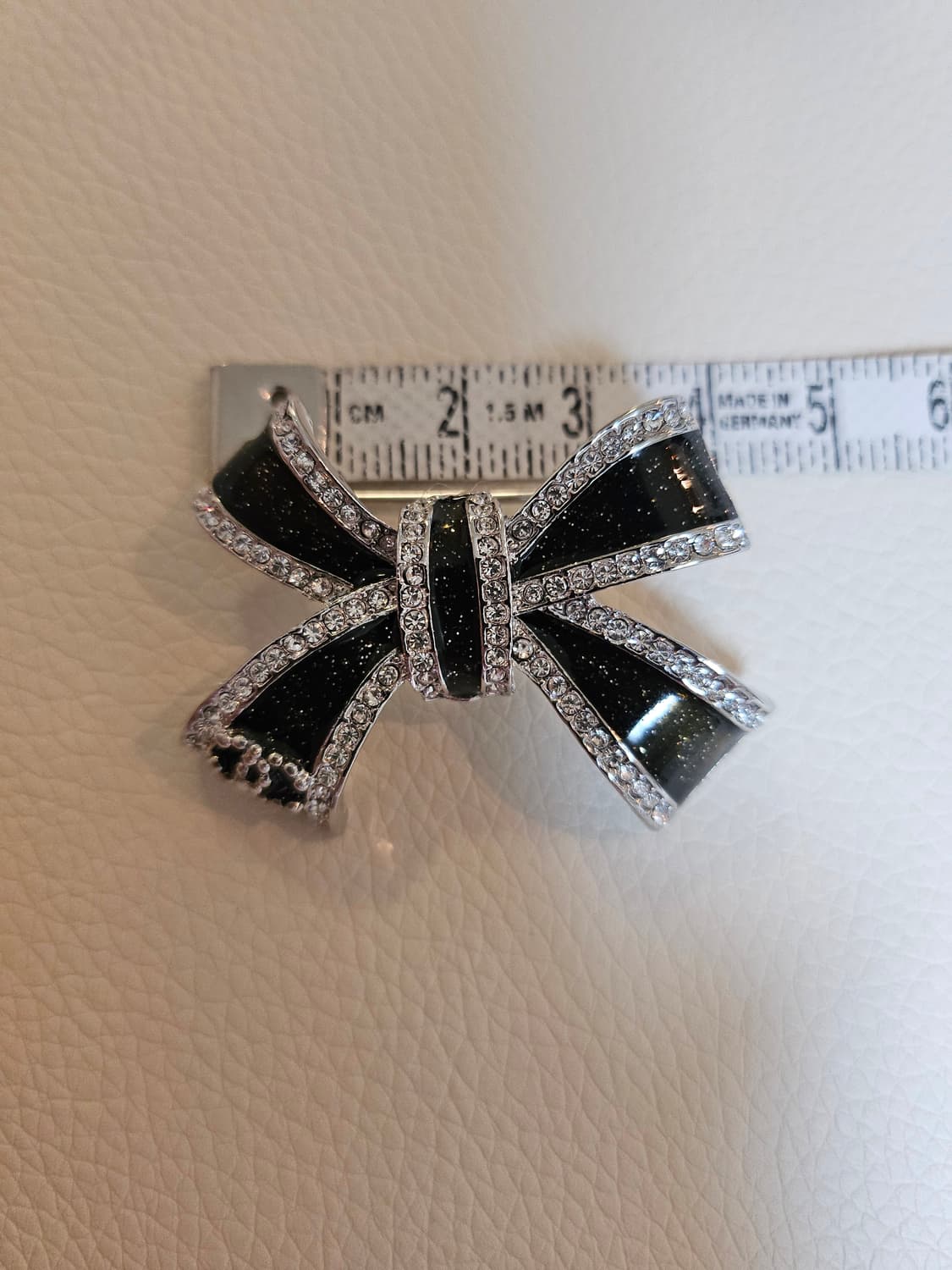 샤넬 블랙리본 CC 브로치 업사이클링 상품이미지5