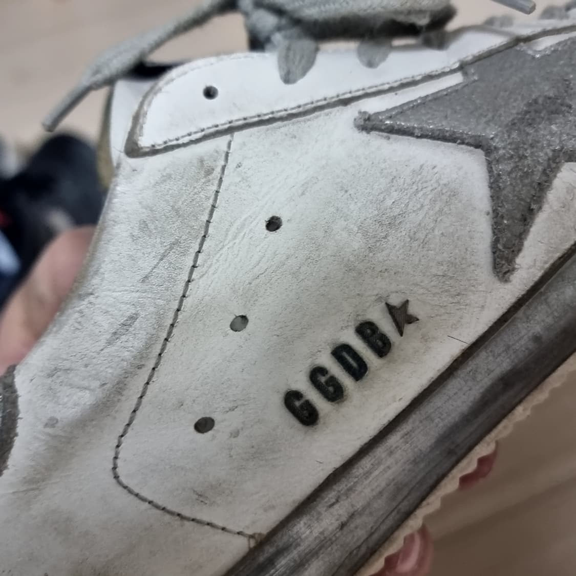 골든구스 화이트 실버 스타 스니커즈(275-280) 상품이미지8