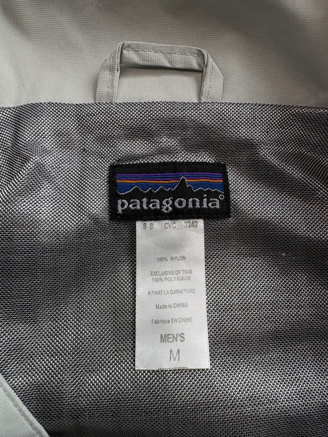 파타고니아 고프코어 배색 윈드브레이커 4060 상품이미지5