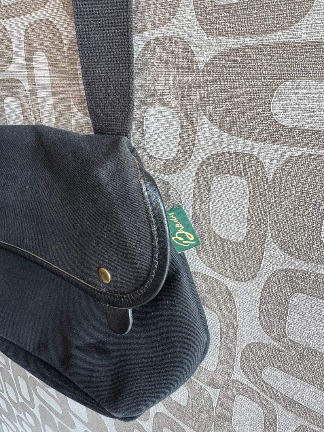 Brady bag 브래디백 헤리티지 아본 크로스 백 블랙 상품이미지2