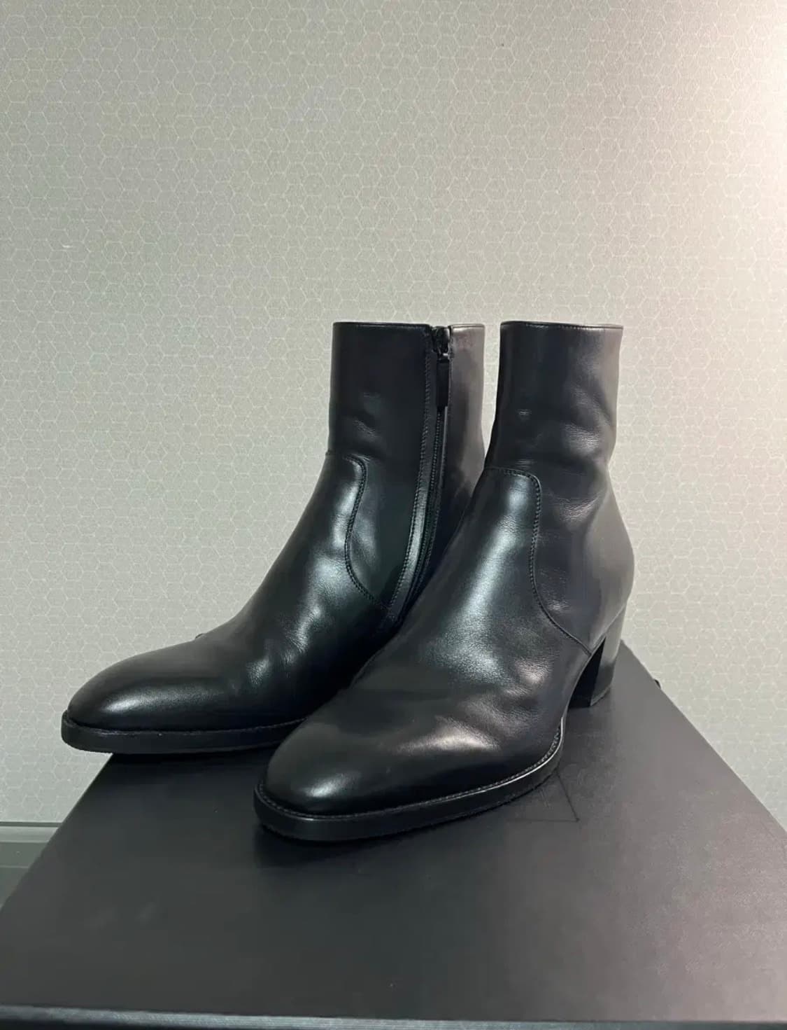 생로랑 블랙 부츠 / EU 41 (260mm) 판매합니다. 상품이미지1