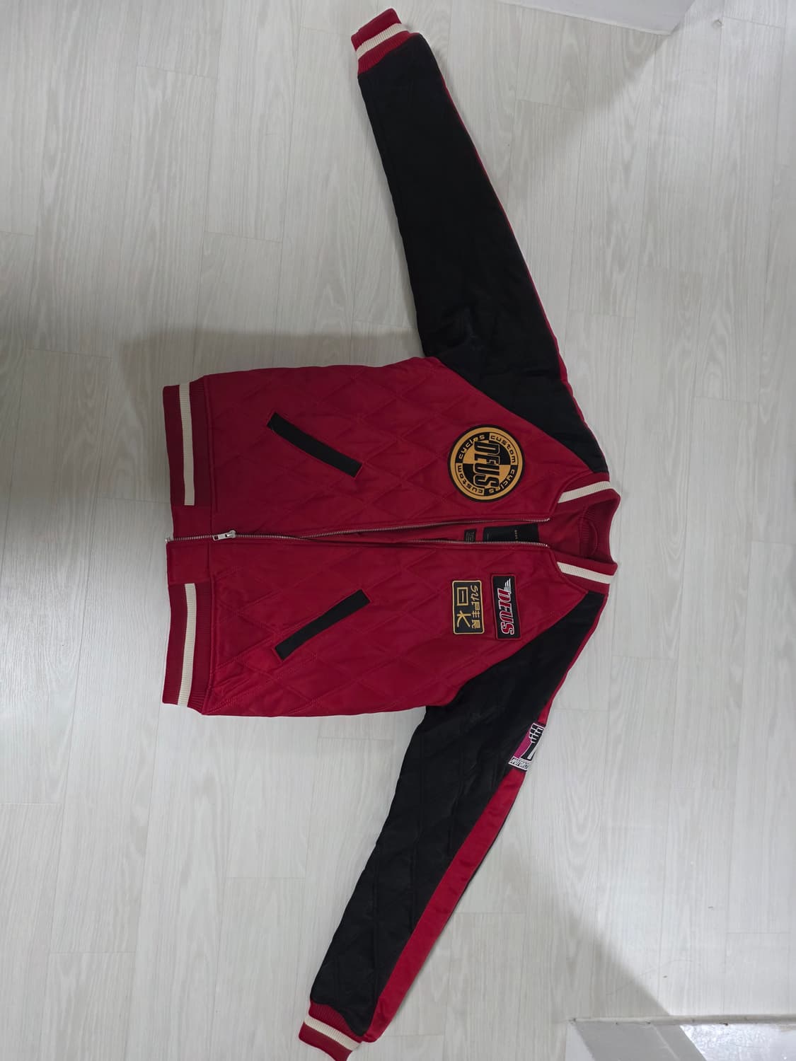 데우스 엑스 마키나 서포터즈 자켓 상품이미지1