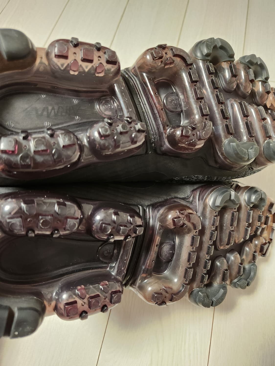 나이키 운동화 에어 베이퍼맥스 플라이니트 블랙 사이즈250

새거처럼 깨 상품이미지7