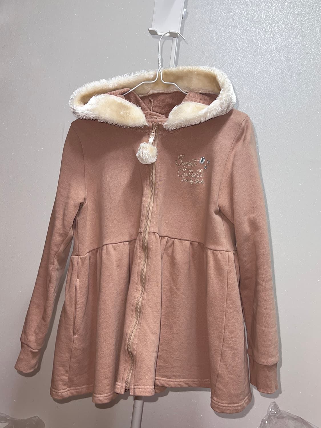 라떼갸루 폼폼이 후드집업 큐빅 상품이미지2