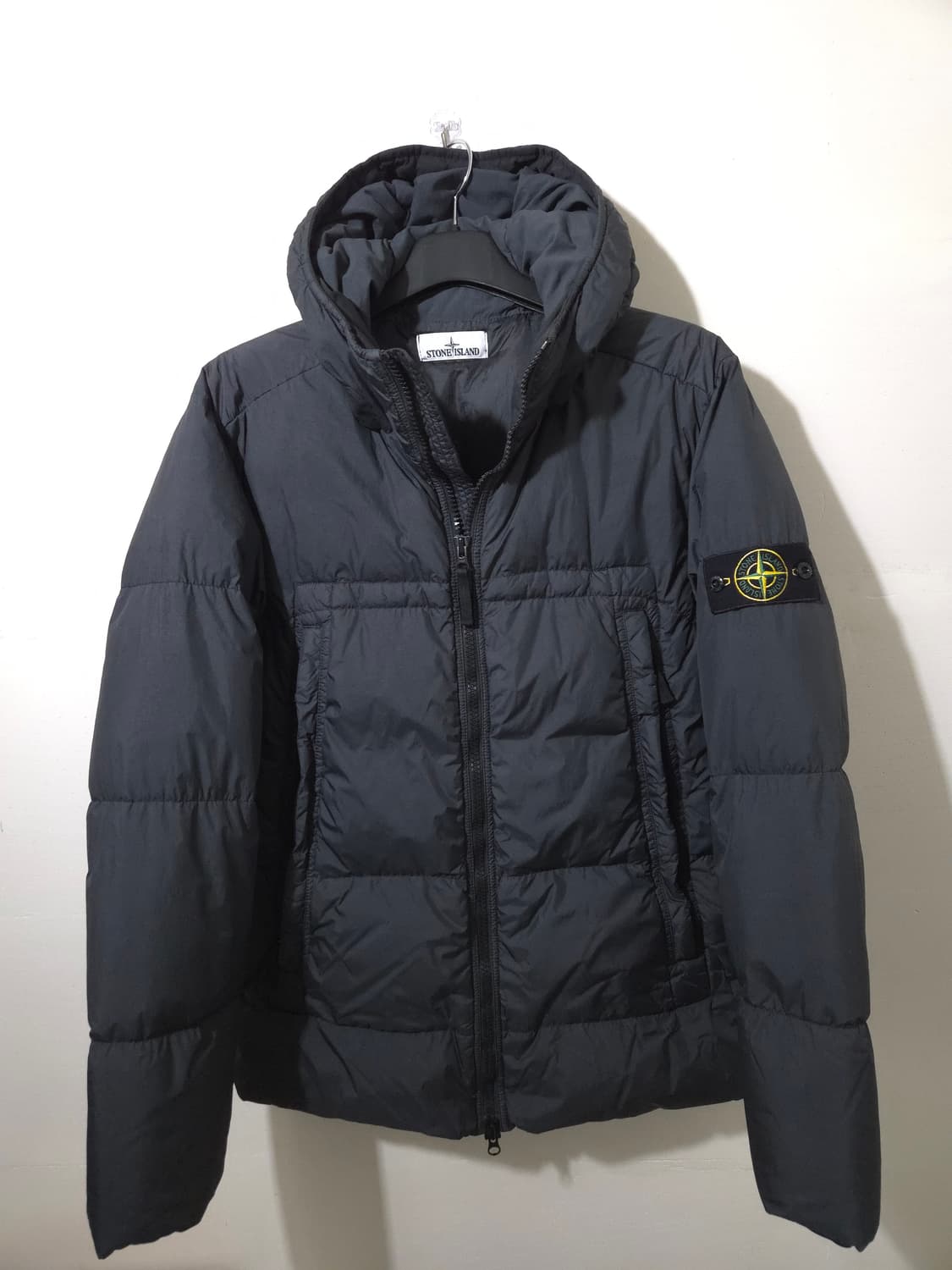 [새상품급] 스톤아일랜드 크링클랩스 패딩 자켓 L Size 상품이미지1