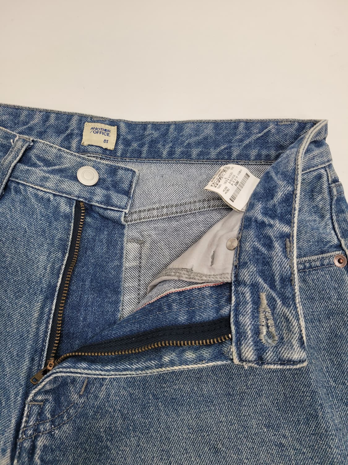 어나더오피스 배기핏 워싱 청바지 / 남 78 (30) 여성가능
 상품이미지7