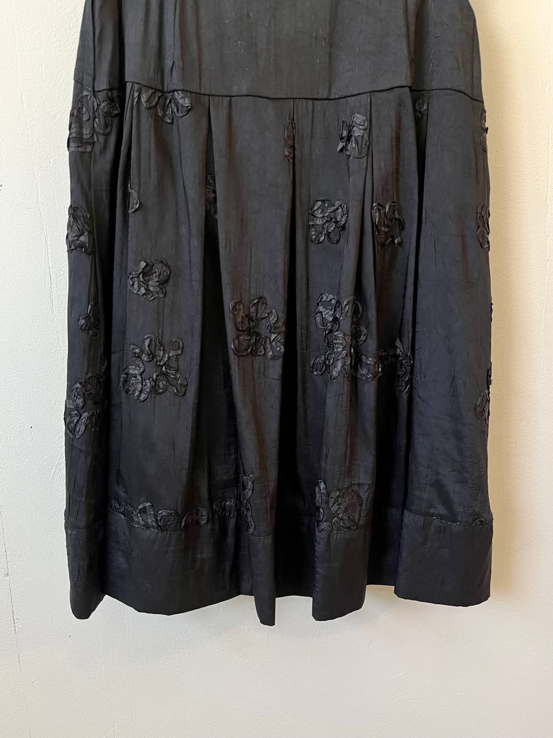 fleurdecor 블랙 플라워 스커트 상품이미지3