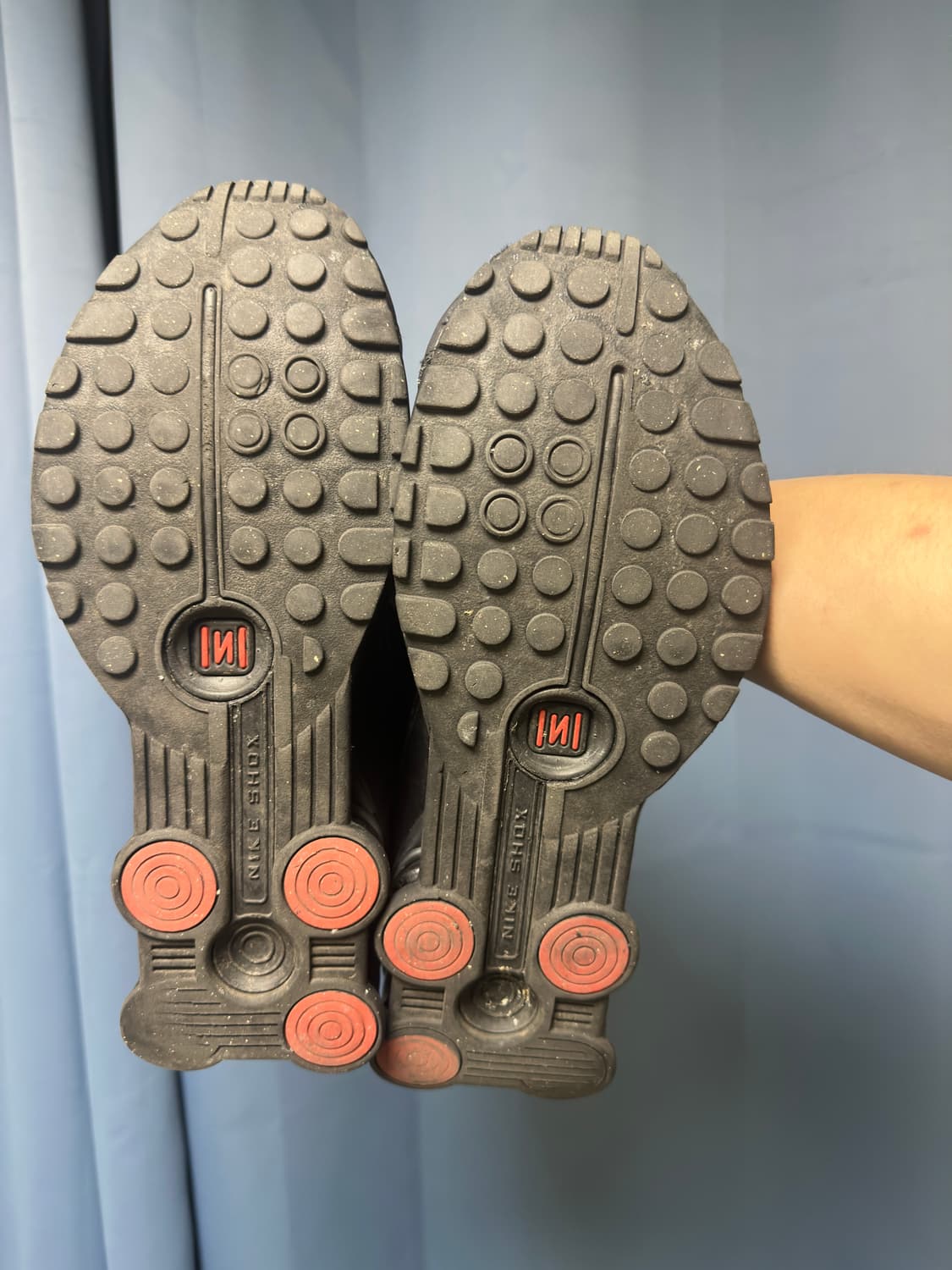 나이키 샥스 R4 우먼스 275 상품이미지3