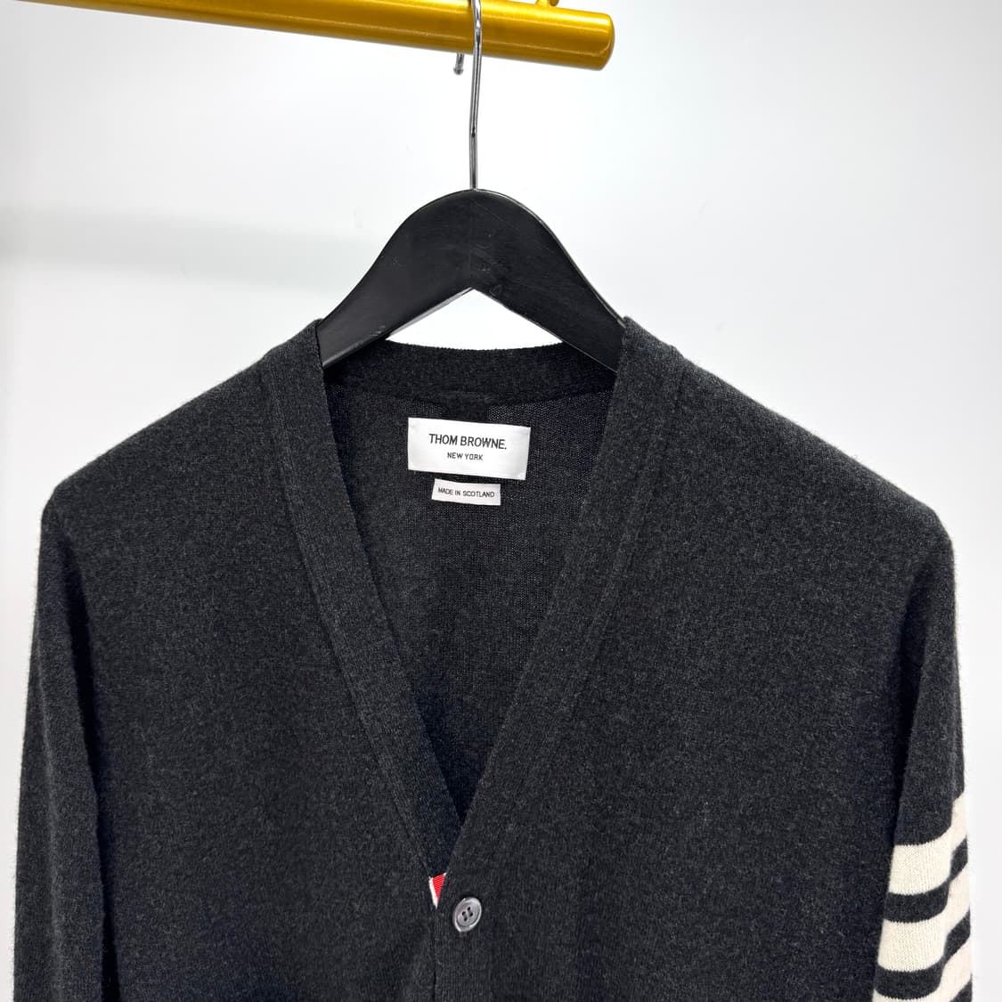 [1사이즈] 톰브라운 사선완장 캐시미어 가디건 (MKC001A) 상품이미지2