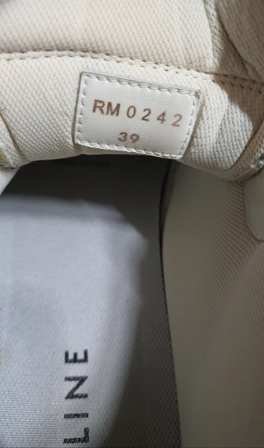 정품 셀린느 스니커즈 39 상품이미지2