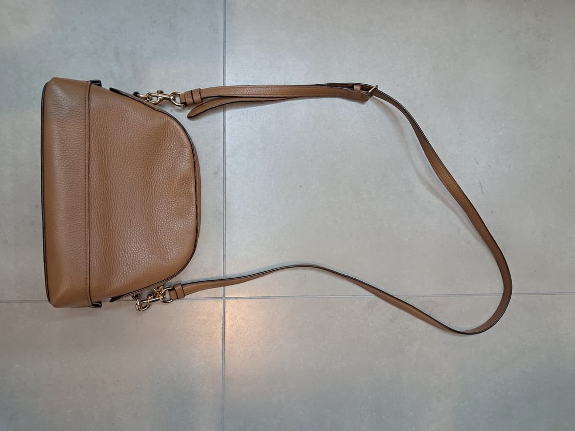 코치 브라운 크로스백 상품이미지3